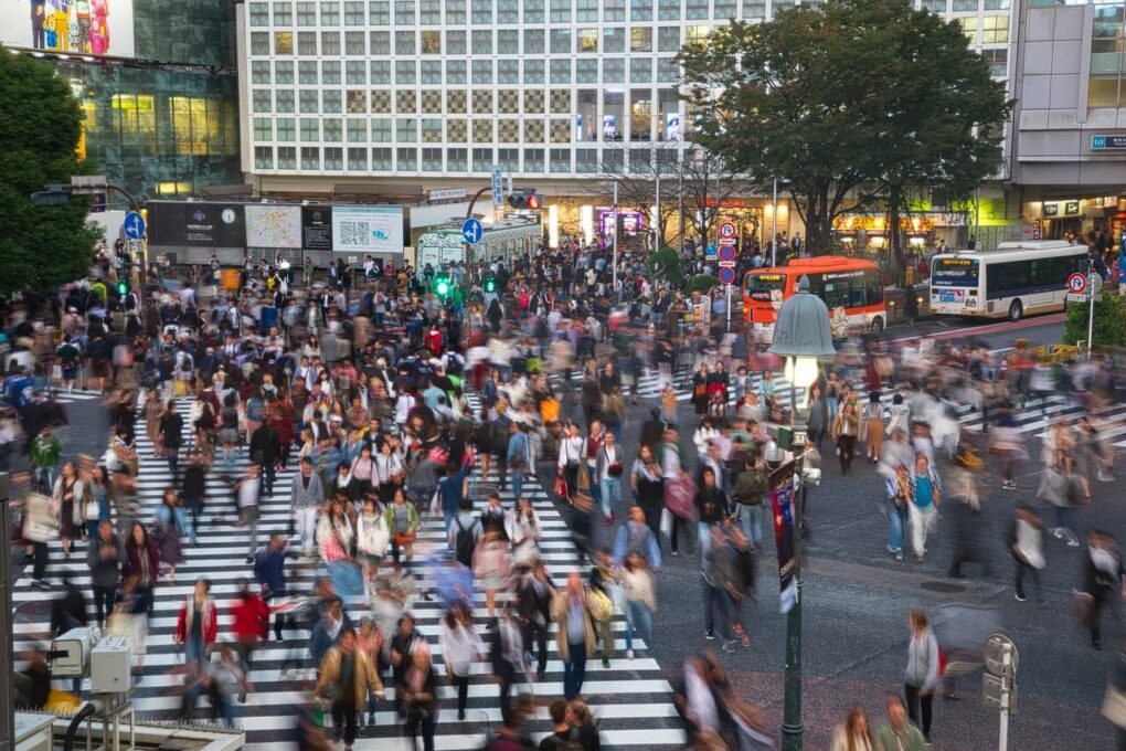 Describe a crowded place you have visited IELTS CUE CARD Describe a crowded place you have visited IELTS CUE CARD